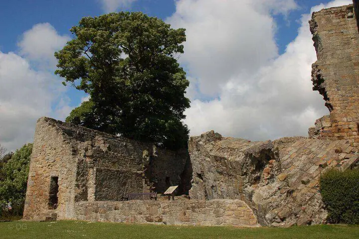 Aberdour Castle and Gardens · Originalfotografie 3