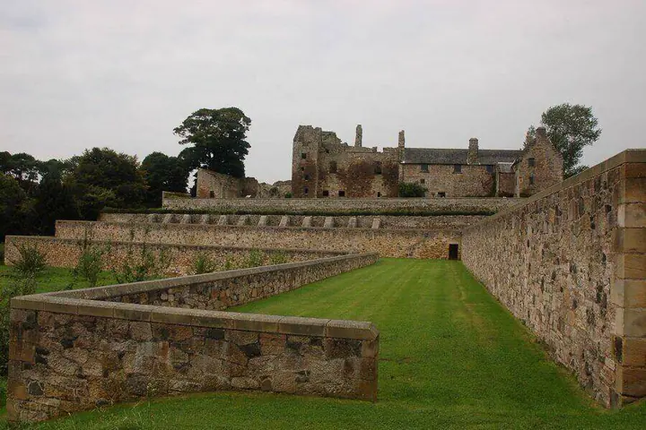 Aberdour Castle and Gardens · Originalfotografie 9