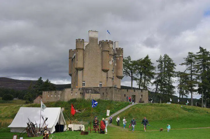 Braemar Castle · original photography 2
