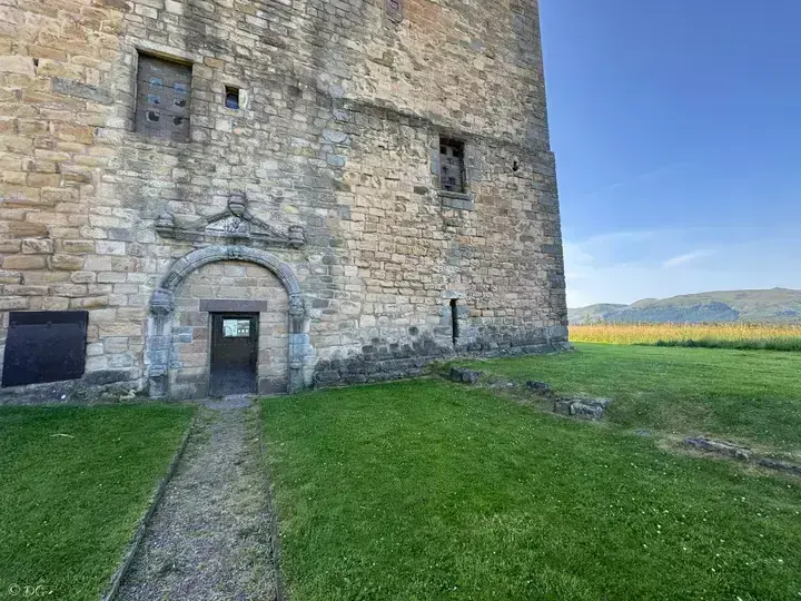 Clackmannan Tower · original photography 2