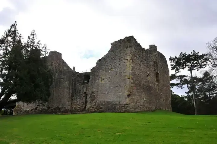 Dirleton Castle · original photography 2