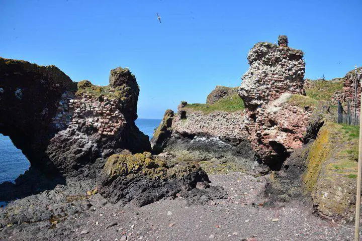 Dunbar Castle · original photography 4