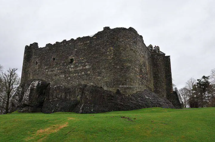 Dunstaffnage Castle · original photography 2