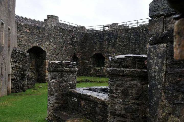 Dunstaffnage Castle · original photography 8