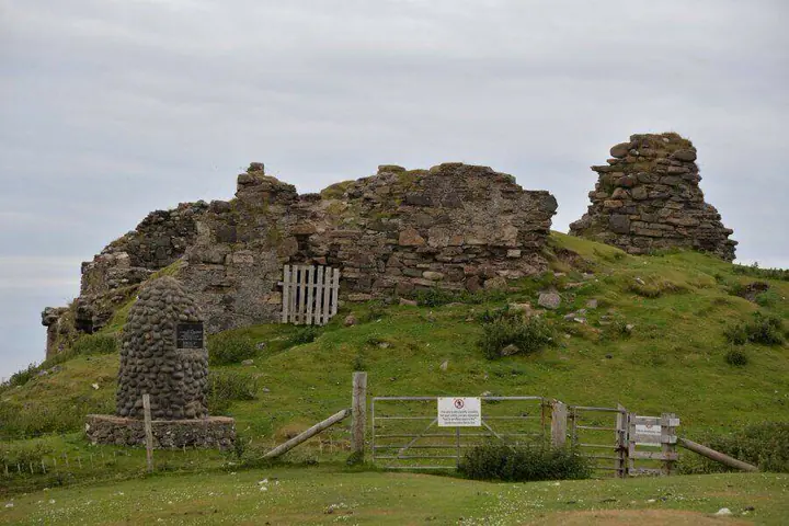 Duntulm Castle · original photography 4