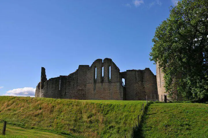 Kildrummy Castle · original photography 1