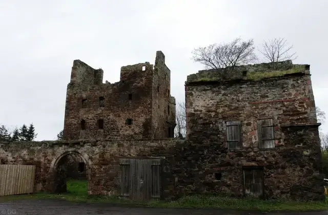 Redhouse Castle · Edinburgh & The Lothians