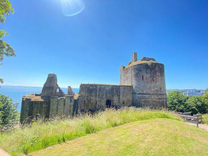Ravenscraig Castle · original photography 2