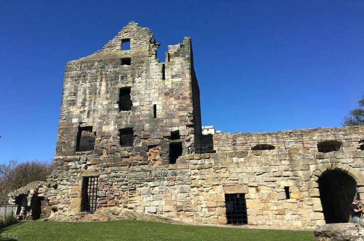 Ravenscraig Castle · original photography 7