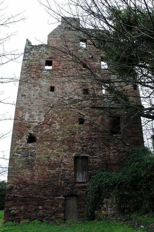 Redhouse Castle · original photography 3